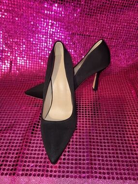 Source Unknown Black Pointed-Toe Stiletto Pumps